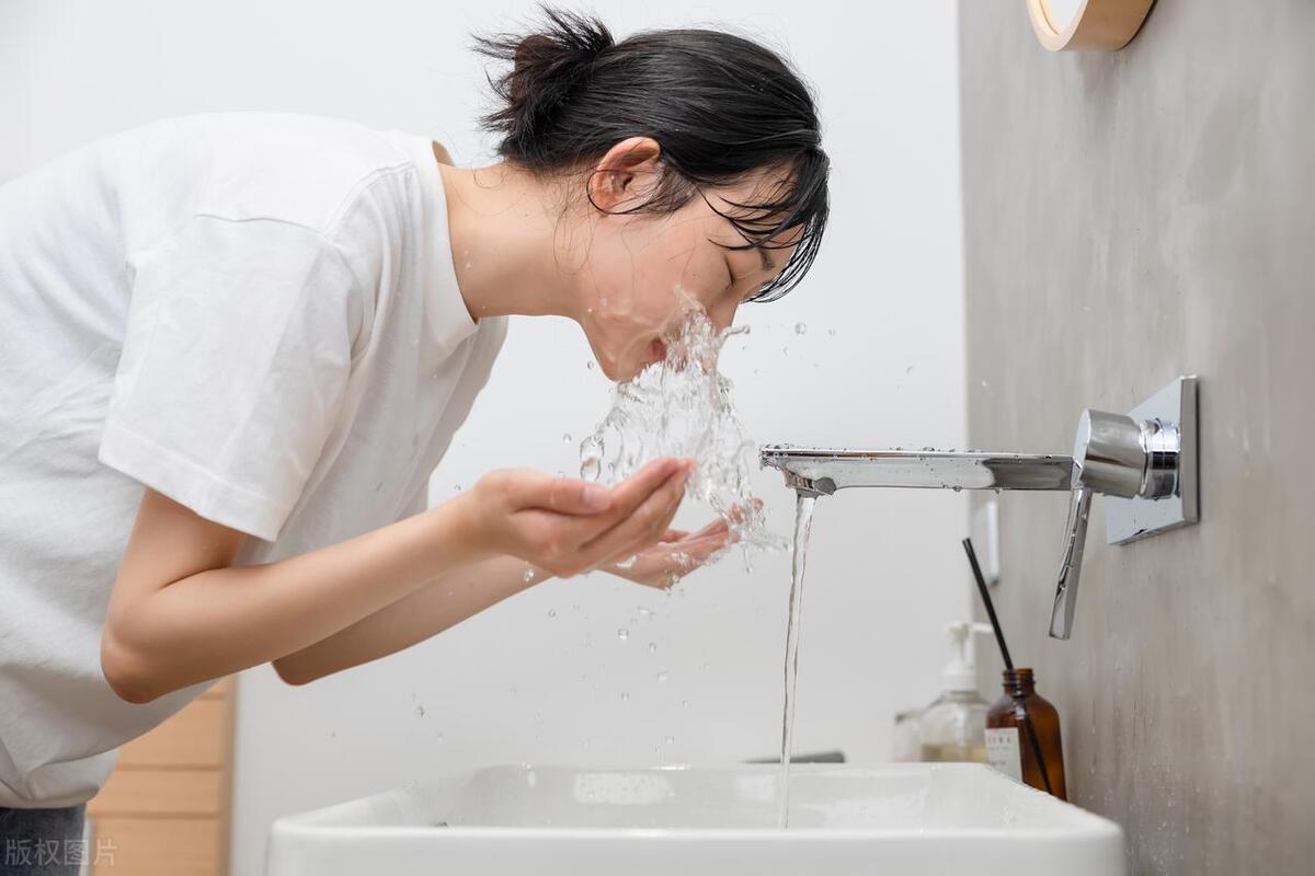 完全不懂怎么护肤,还有人不知道护肤顺序吗