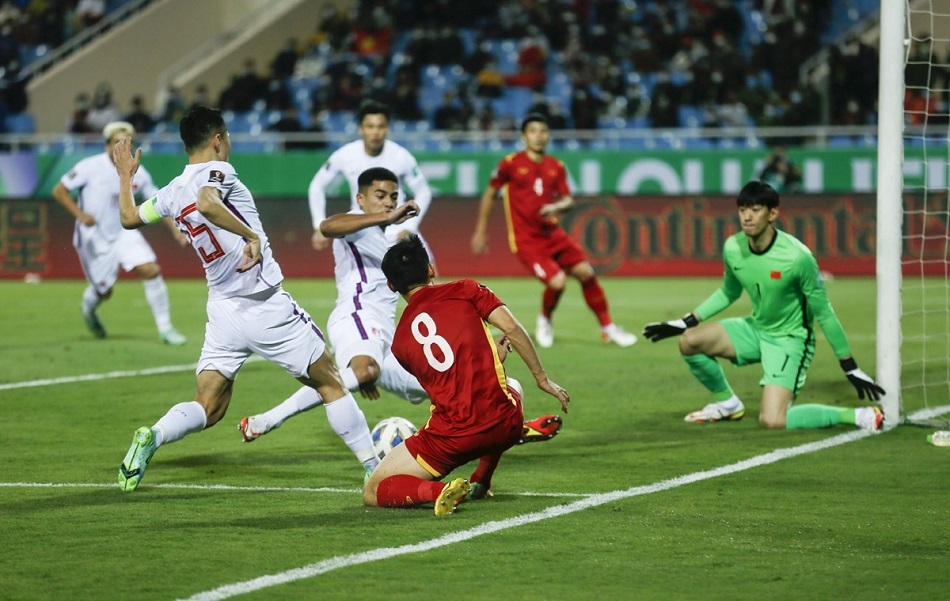 税前300万元？中超计划再次降薪，男女足或同工同酬，你怎么看？