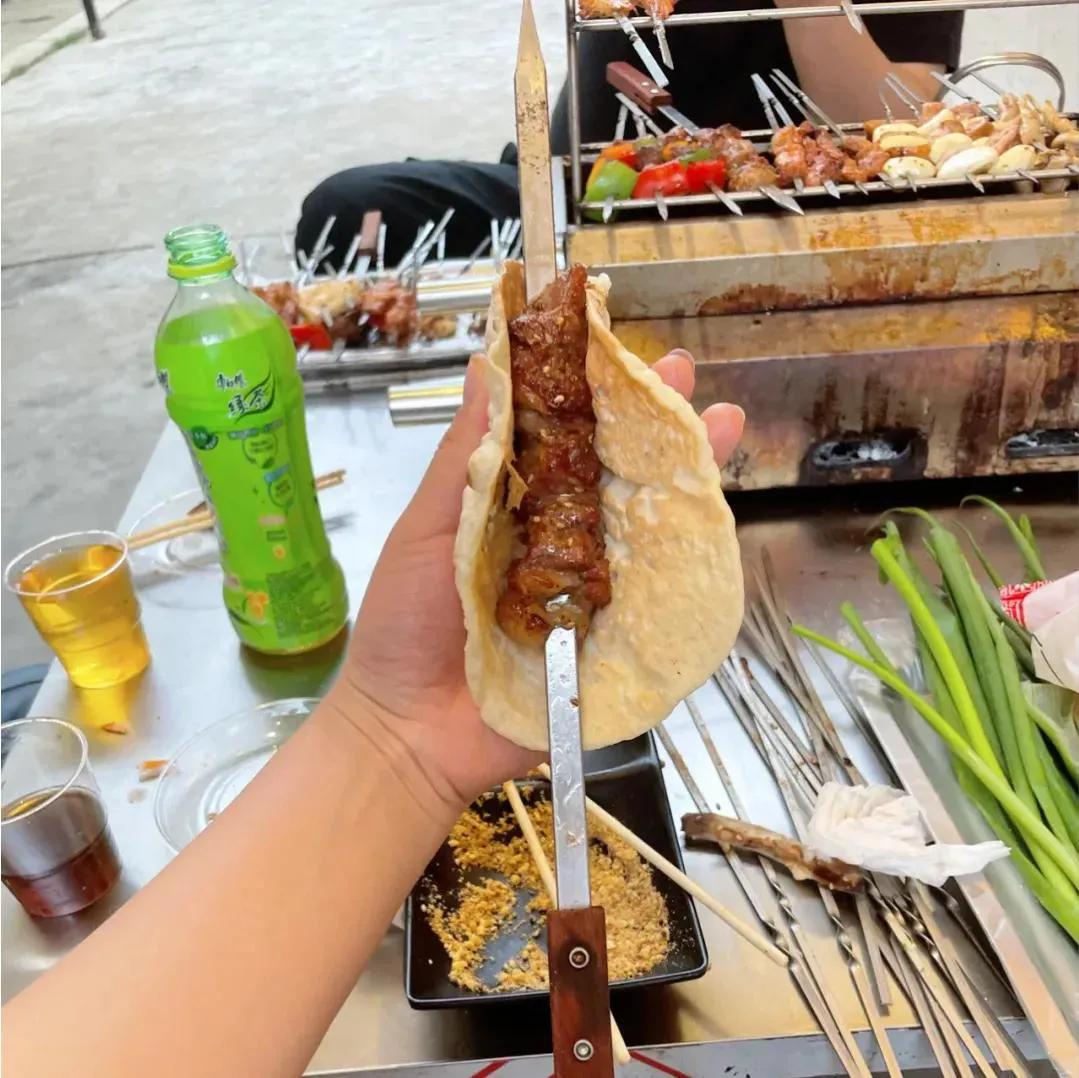 淄博市烧烤老板一天赚三十五万,淄博烧烤一家店纯利润30万