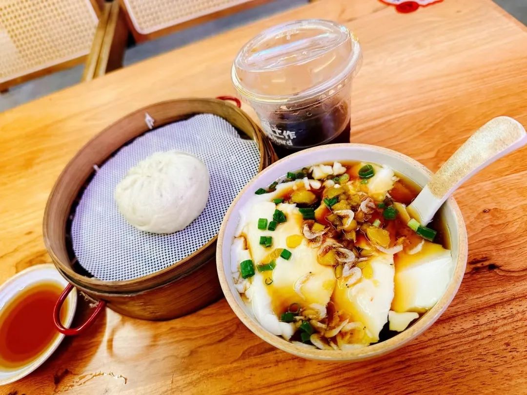 梅西中国主持人,梅西在中国直播