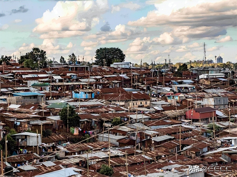 胶水和汽油是*品毒**吗？沉迷胶水和汽油的内罗毕青年，为何像是吸毒