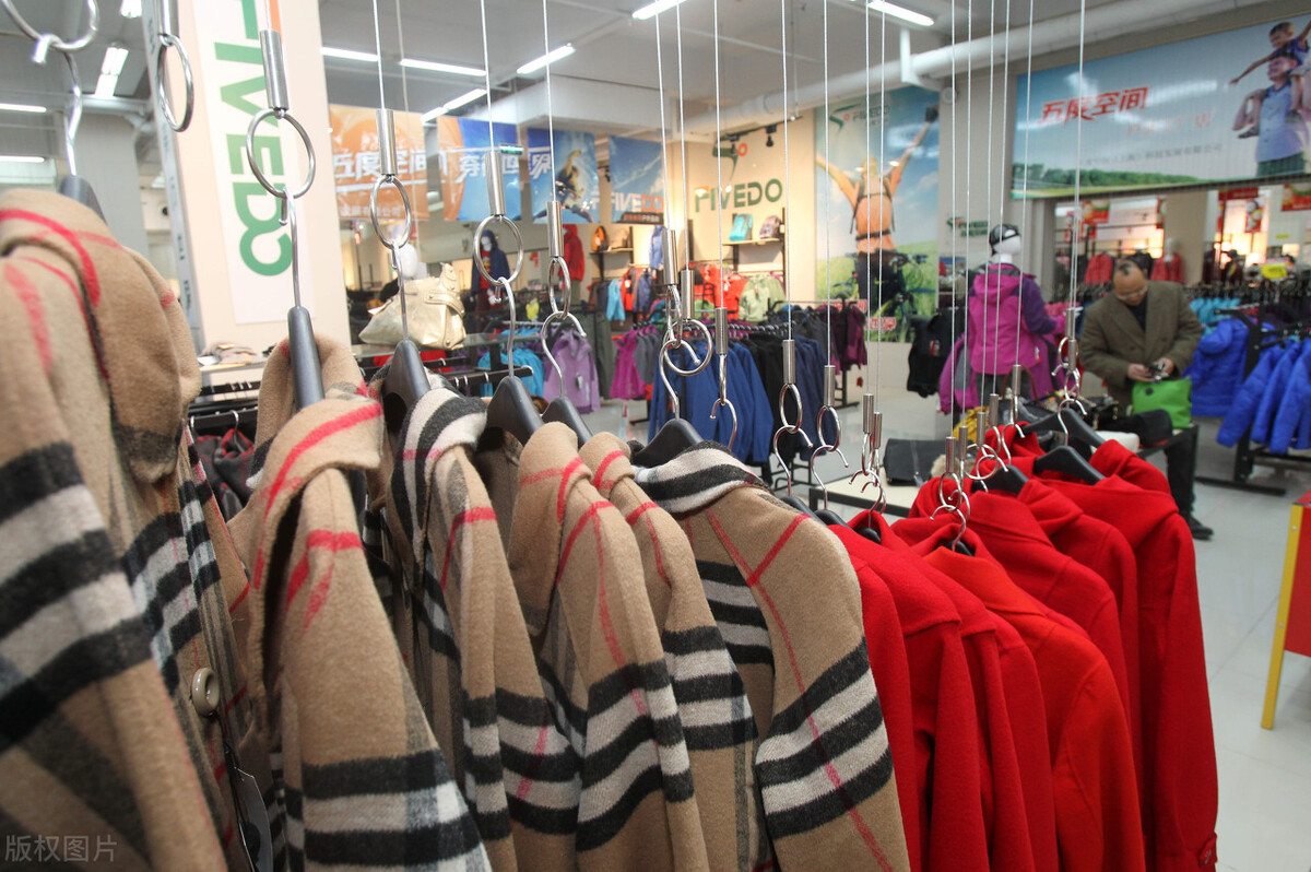 外贸原单女装一手货源市场哪里有,怎么找外贸尾货厂家货源