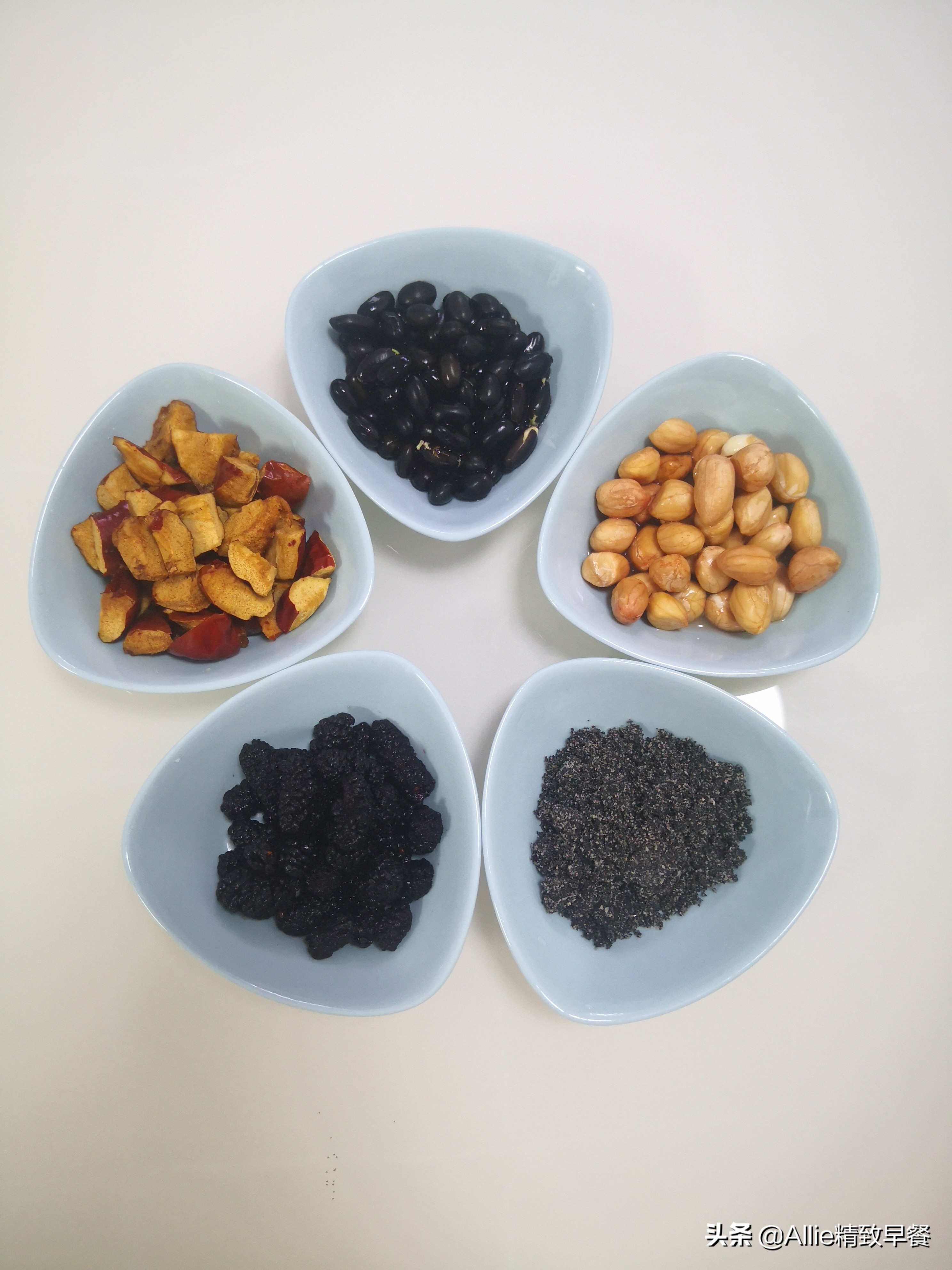 脆皮烤鸡做法烤箱教程,在家就能做的爆汁脆皮烤鸡