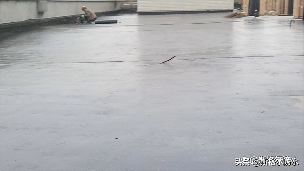 楼下漏水是什么原因引起,二楼楼顶漏水是三楼的原因吗