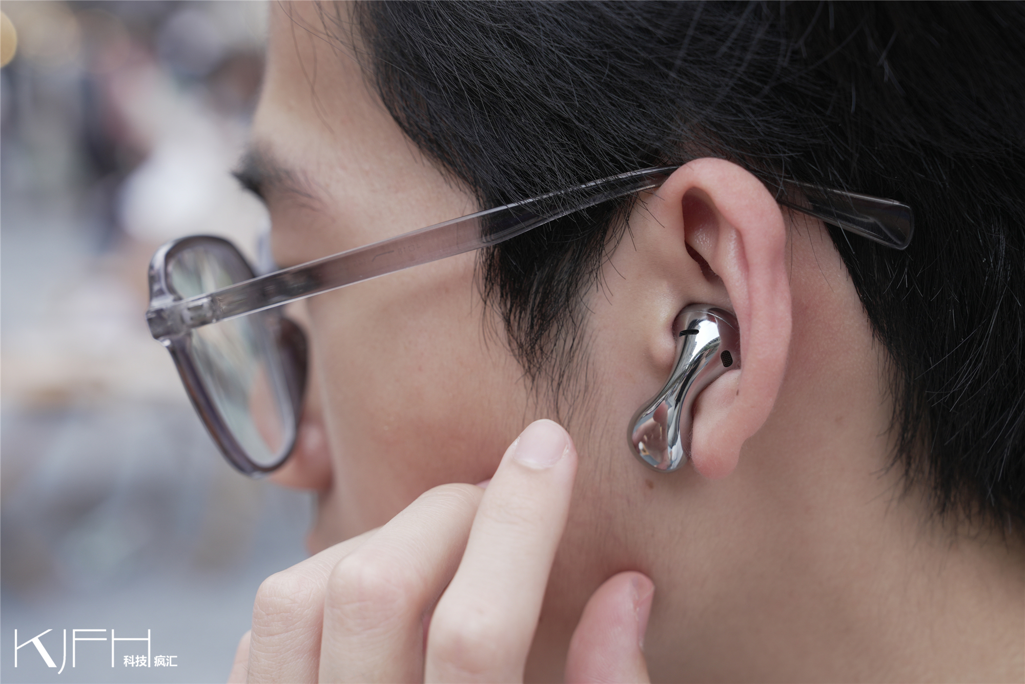 “水滴”耳机华为FreeBuds5评测，超高颜值下的音频体验新高度