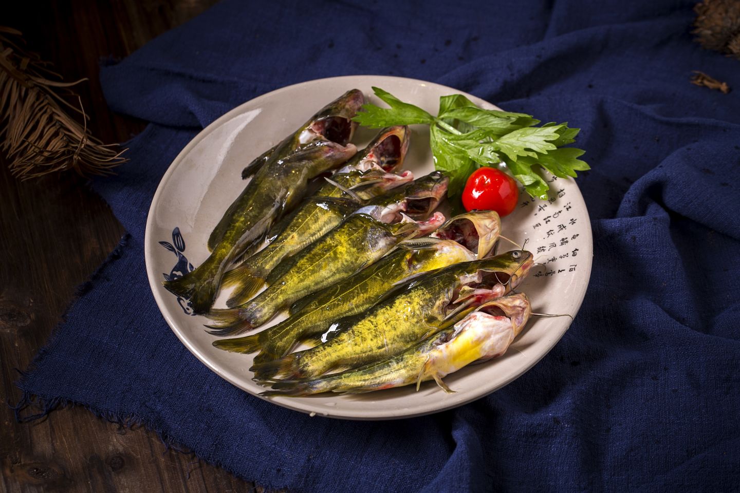 石锅鱼苗苗加盟,石锅苗苗鱼加盟费多少钱