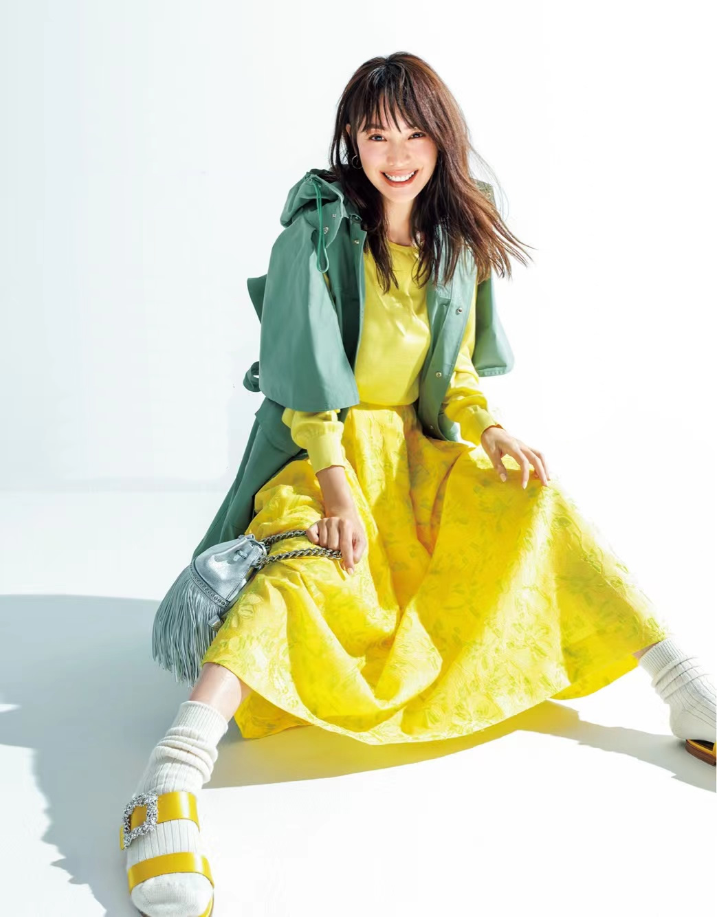 春天配色以什么色系为主,适合春天的颜色每一套都很美