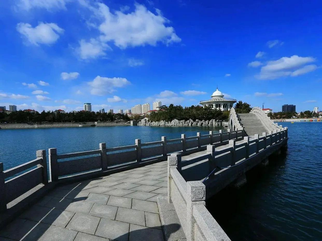 山东性价比高的海边小镇,山东最低调的城市