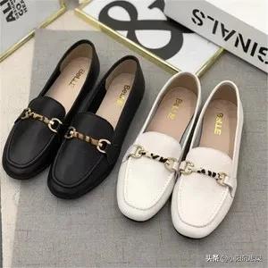 女士的鞋子新款品牌达芙妮,达芙妮和卓诗尼的鞋子哪家好