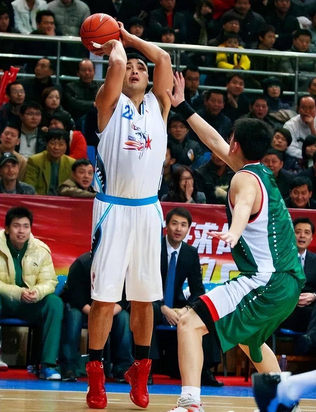 cba历史得分王第一名,六位nba球员谁在cba挣钱最多