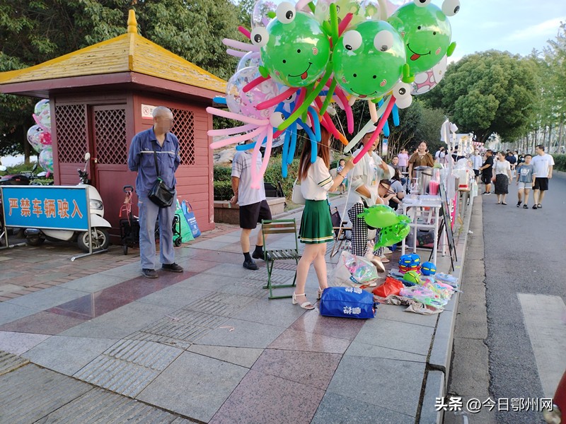 夜市地摊生意,鄂州市凤凰夜市