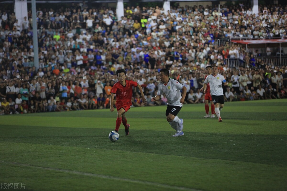 贵州村超引发的全国足球热情,贵州村超掀起“足球热浪”