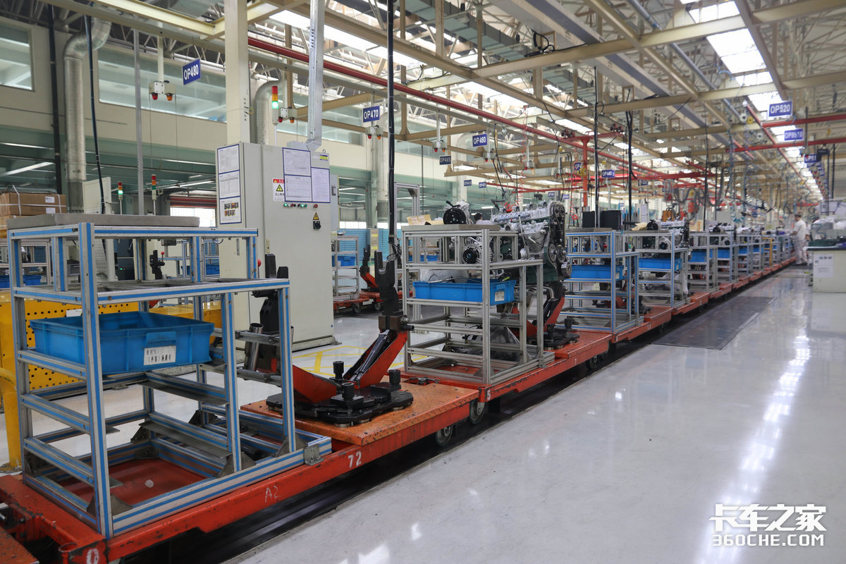 一汽工厂参观,大柴劲威发动机