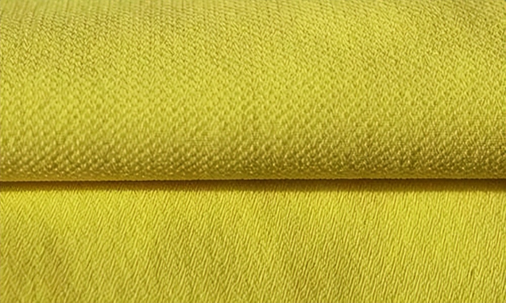 涤纶和丝绵的裤子哪个好,衣服填充物涤纶和丝棉哪个好