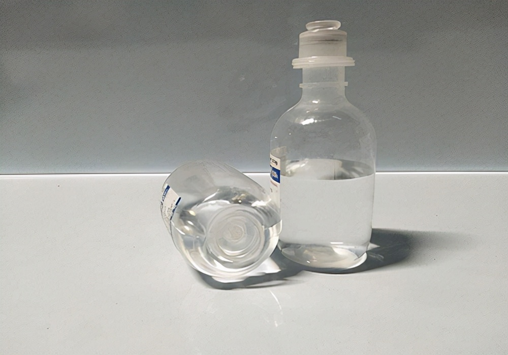 小狗身上有脓痂该怎么处理,小狗伤口怎么给它上药