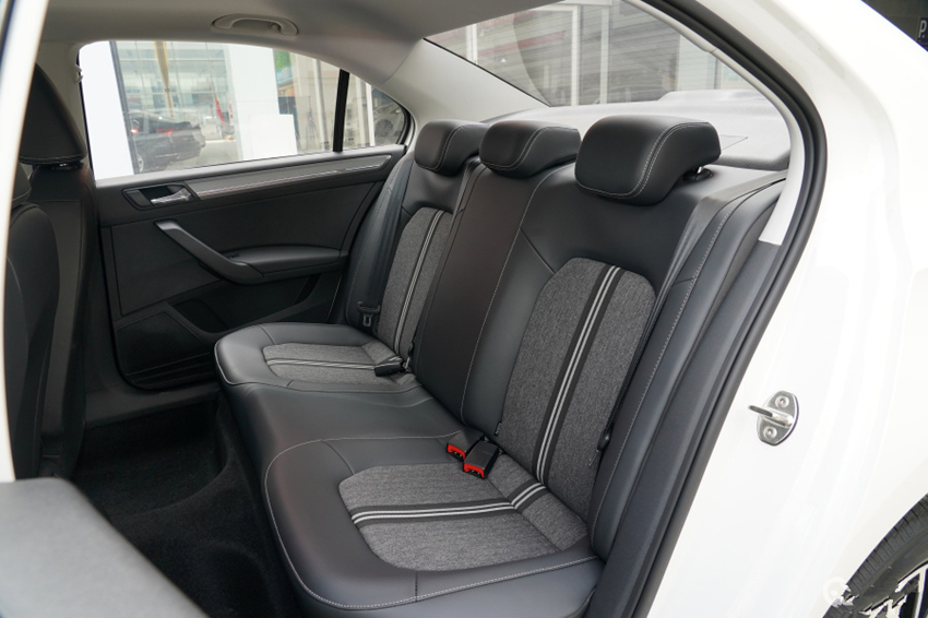 大众桑塔纳二手车油耗,大众桑塔纳掉价吗