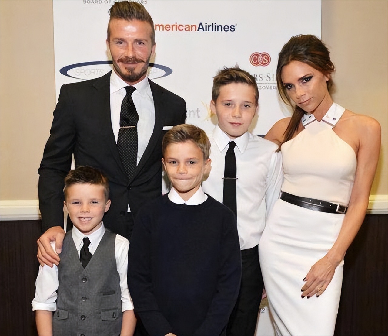 贝克汉姆47米,贝克汉姆小7多大