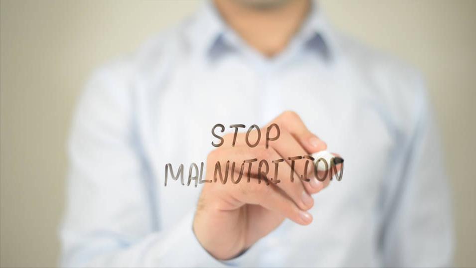 47岁女子阴毛变白和性功能有关系吗？医生：这是正常的衰老现象