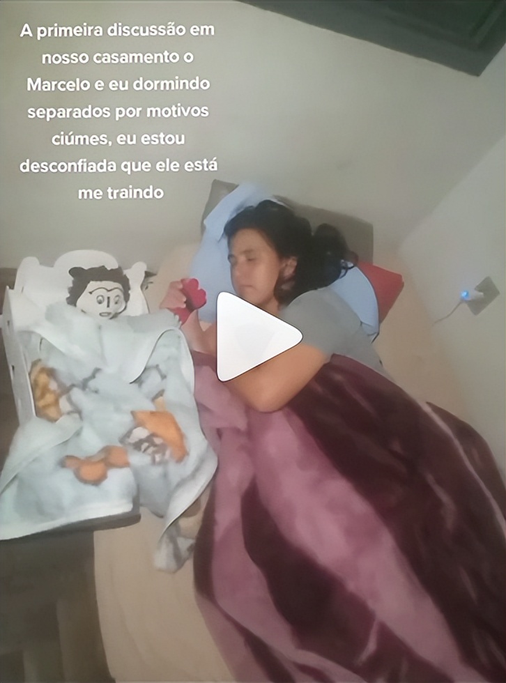 巴西和布娃娃结婚的女子,巴西女孩嫁给布娃娃