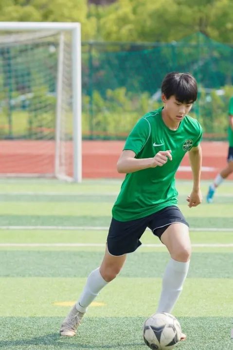 公益足球嘉年华,公益比赛现在开赛