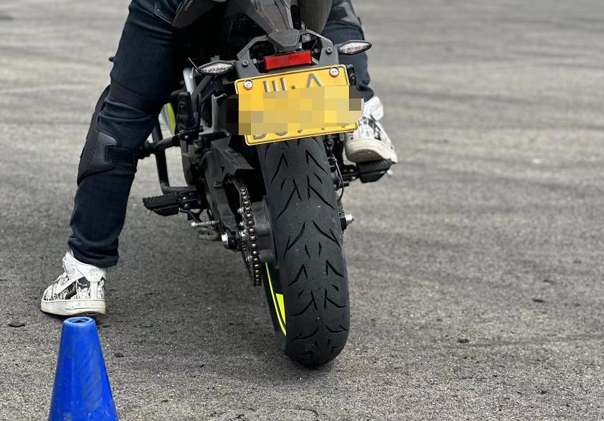 场地体验赫璐蛟龙系列运动休闲轮胎︱哎！不错哟