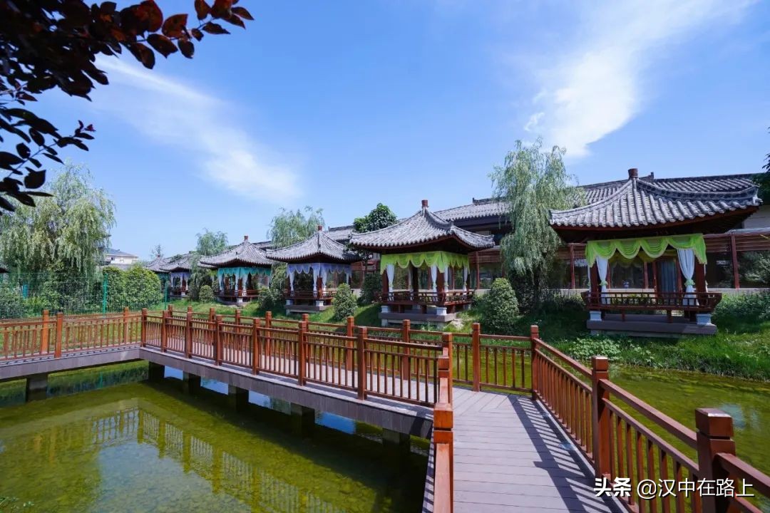 青春不散场一起去旅行,青春不散场去露营