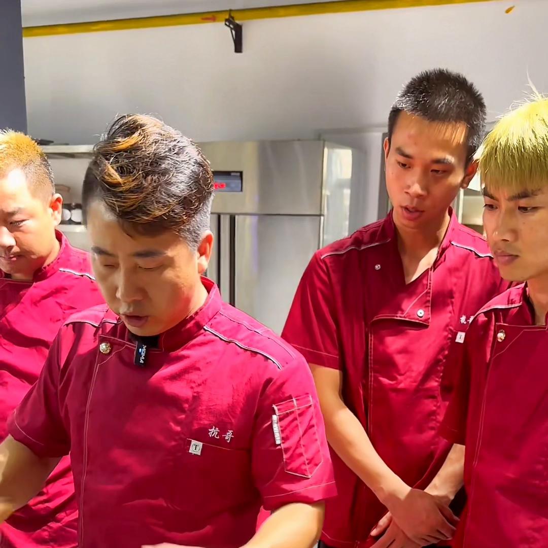 家常最简单的牛肉火锅的做法视频,牛肉火锅怎么做才好吃教程