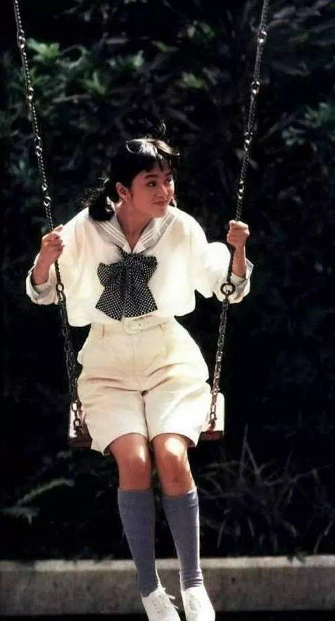 浪漫复古港风穿搭女,港风穿搭女复古时髦气质