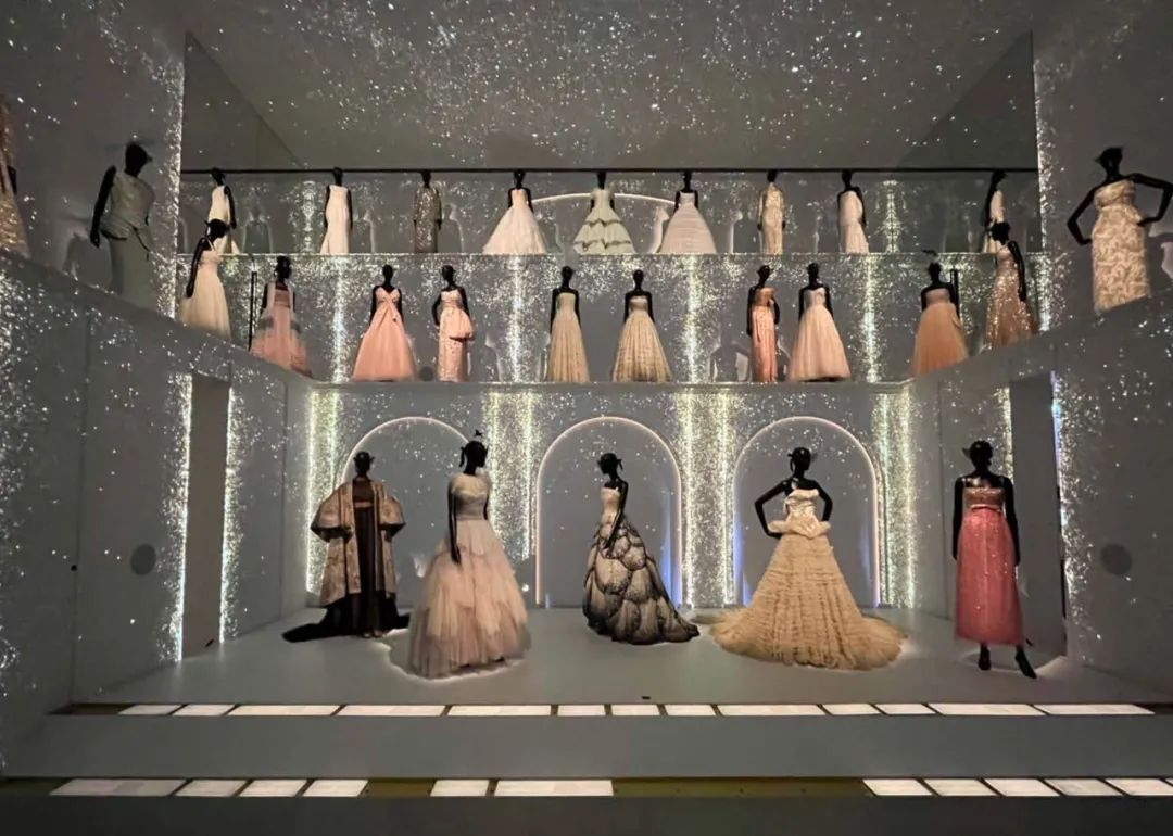 dior迪奥官方时装旗舰店,dior迪奥官方旗舰店衣服