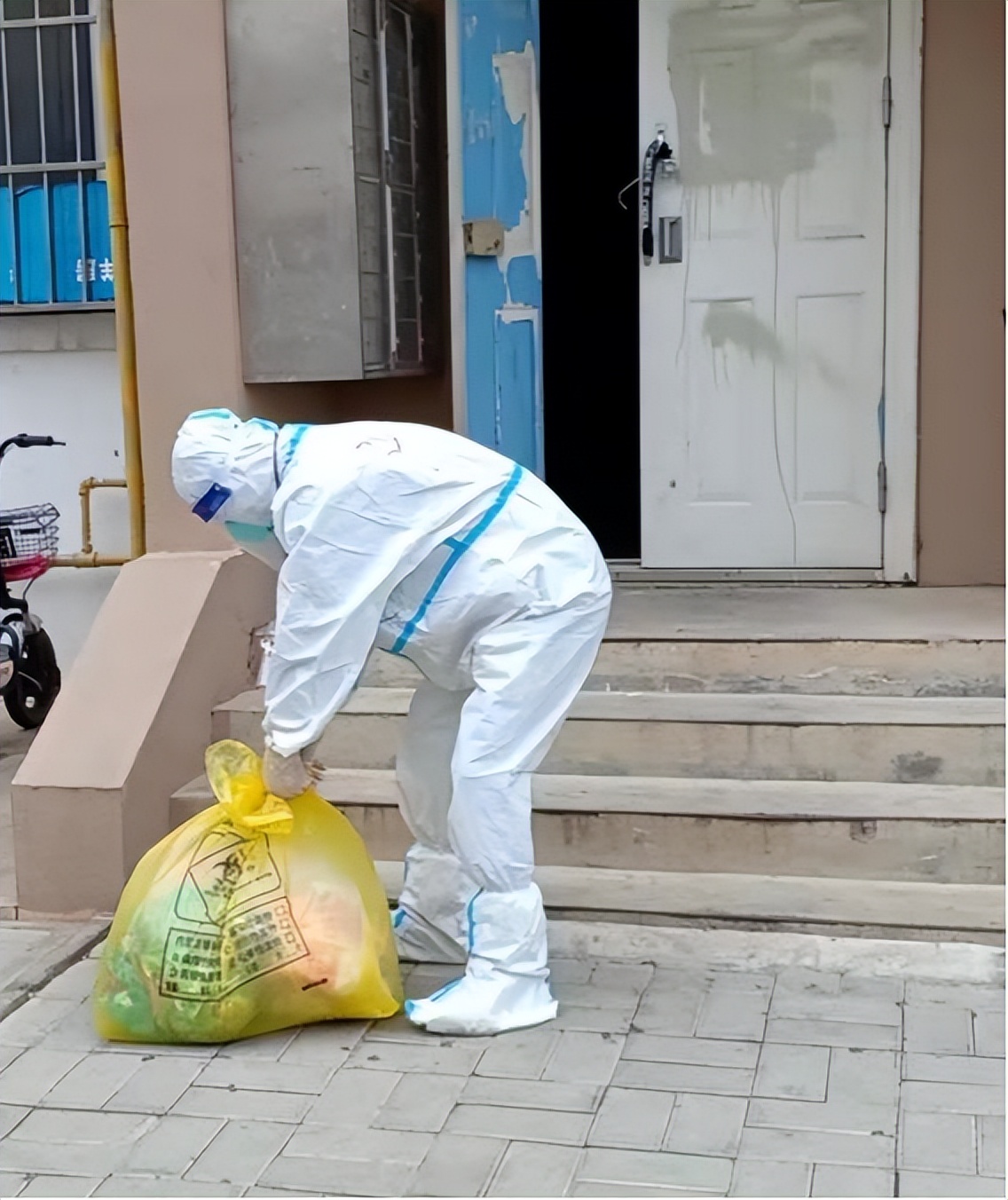 小学生学习抗疫先锋事迹感受100字,社区抗疫优秀个人事迹1000字通用