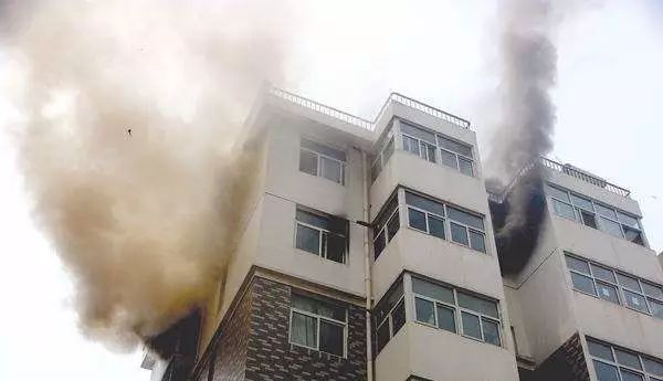 一个小物件放错位置，差点把家烧没！家里这些物品也要注意