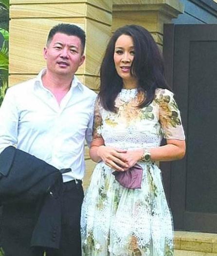那英儿子高兴：被父亲抛弃留下阴影，母亲再婚后继父治愈他的半生