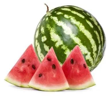 西瓜凉了半个夏柠檬酸了半颗心,西瓜凉了半个夏什么意思