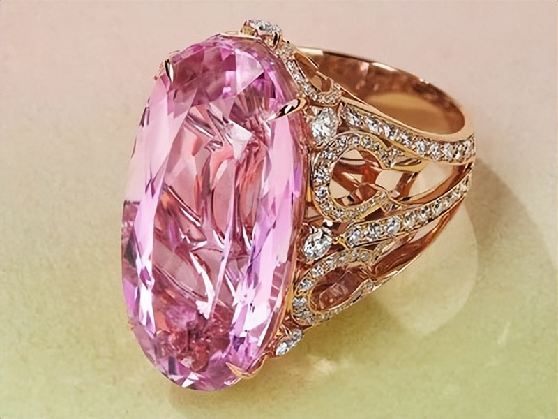 为英国女王定制手表,为英国女王定制帽子