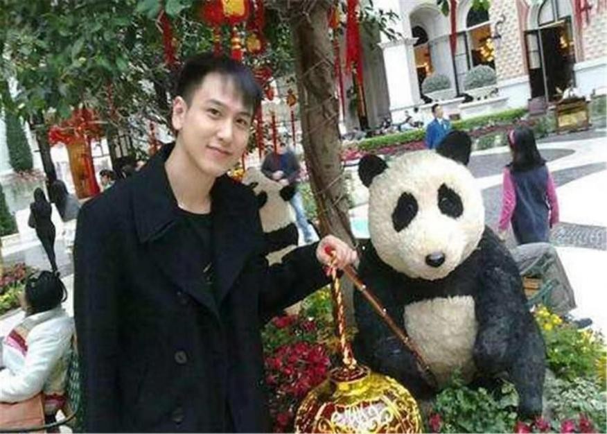 汤臣集团董事长汤珈铖身价,上海首富汤珈铖