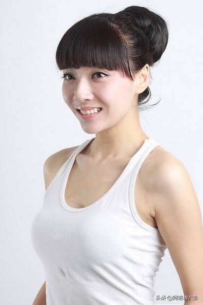 中国足球的身材,中国足球宝贝最靓丽