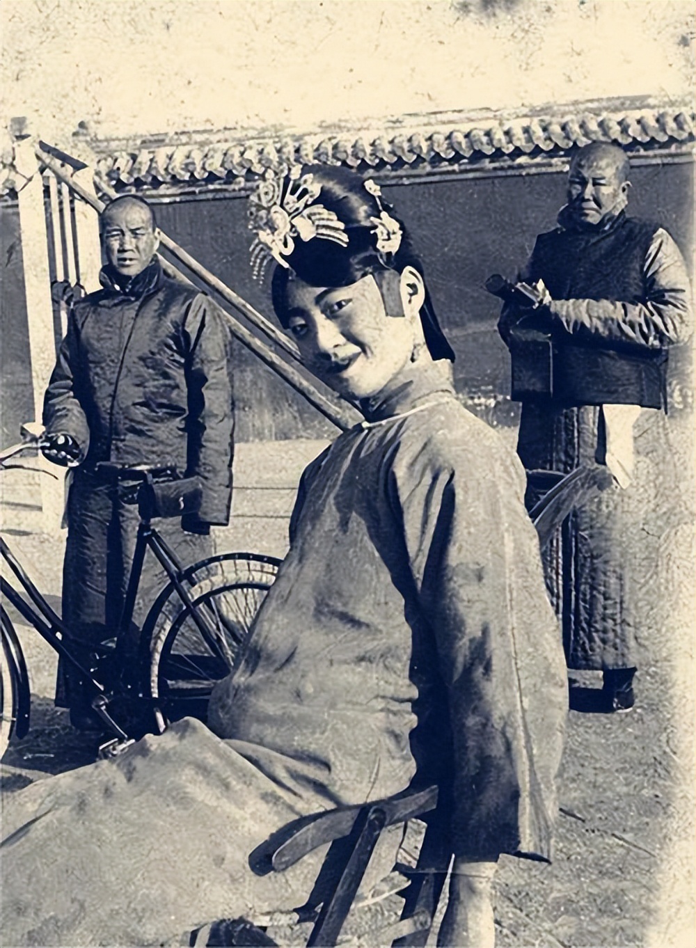 末代皇后婉容尸体找到了吗,末代皇后婉容被埋在哪里