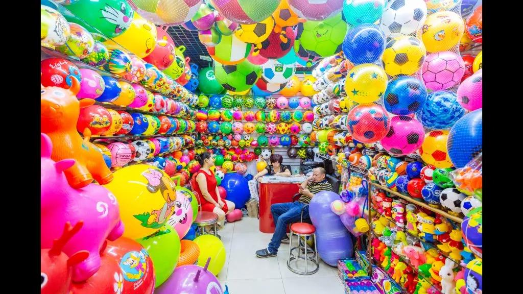 荆州义乌小商品城现状,义乌中国小商品城第三代市场