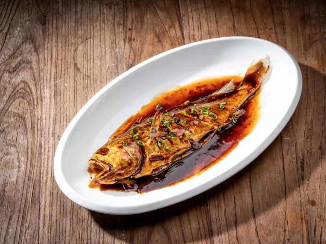 硬骨鱼纲鲈形目石首鱼科尽是好吃的海鱼啊!其中大小黄鱼最有名了