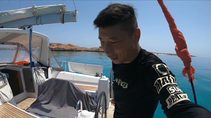 中国小伙的航海日记,44:遭遇海上马蜂袭击,亲妈都不认识我了