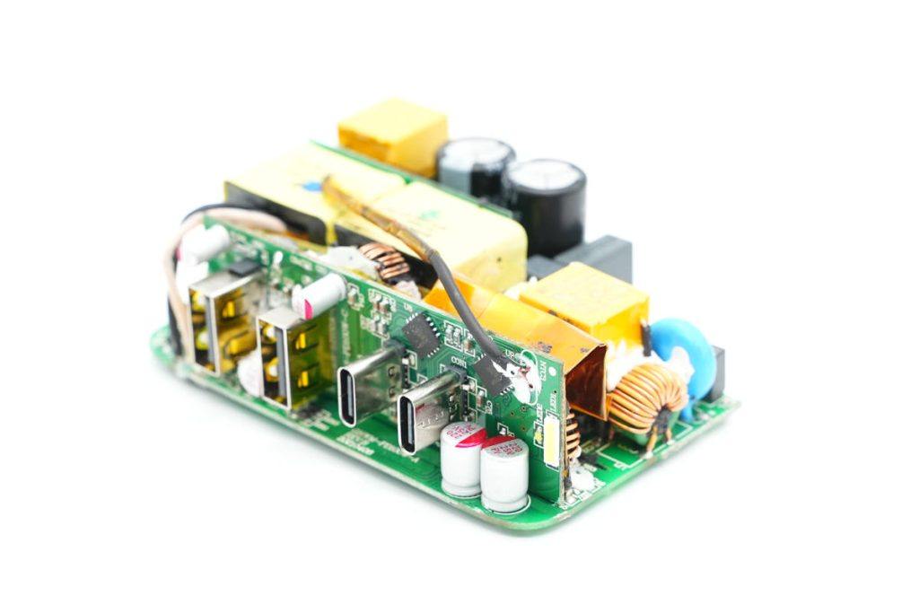 哈曼卡顿infinitylab65w,哈曼卡顿琥珀便携版充电器