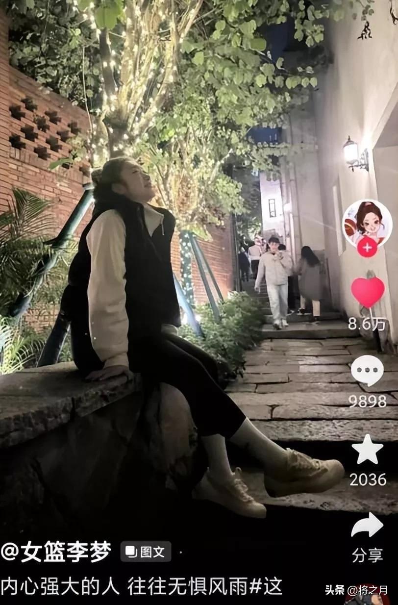 李梦携夫赴美高调晒婚戒！PGONE复出捞金