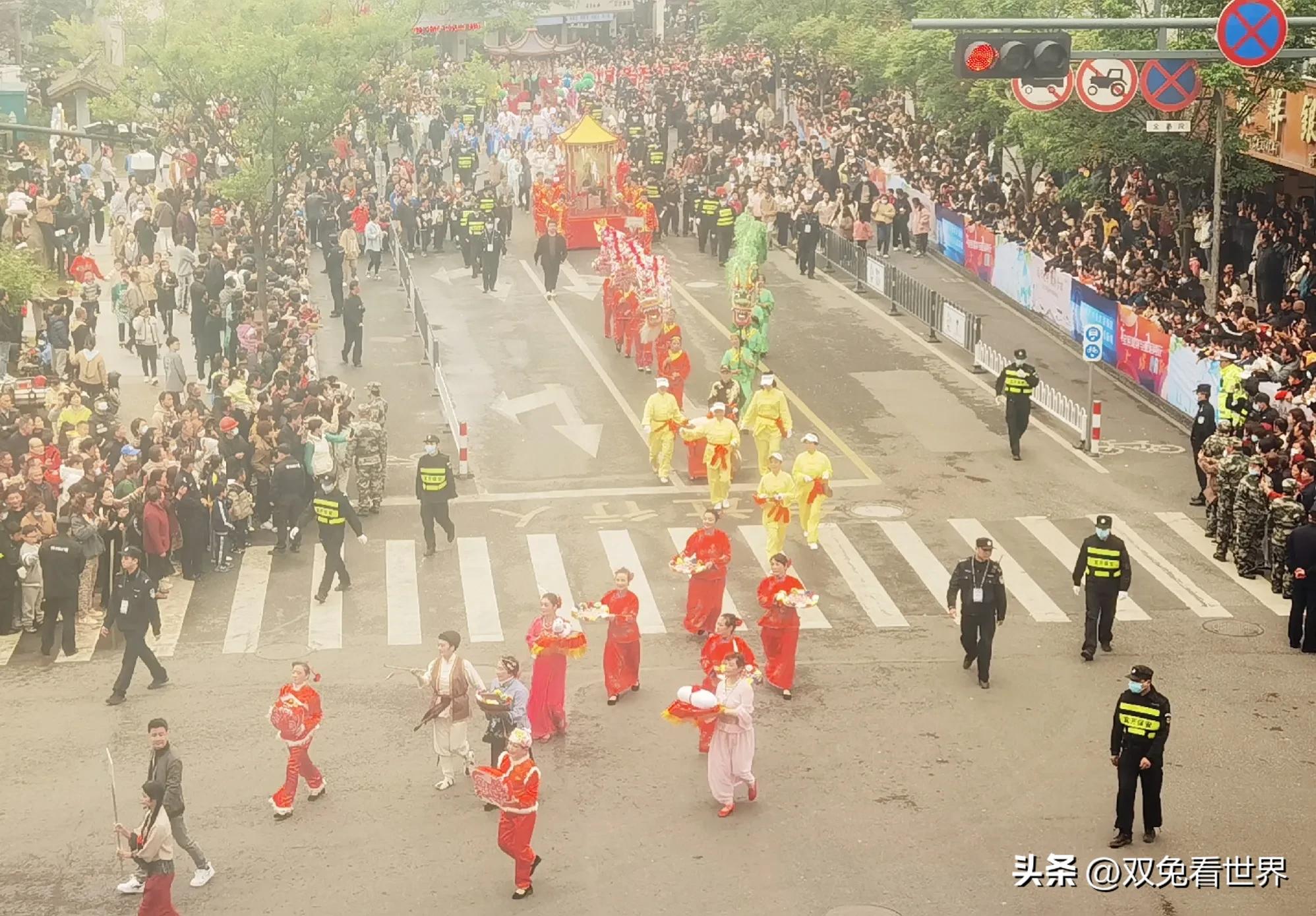 清明节游新市古镇,恰逢蚕花庙会