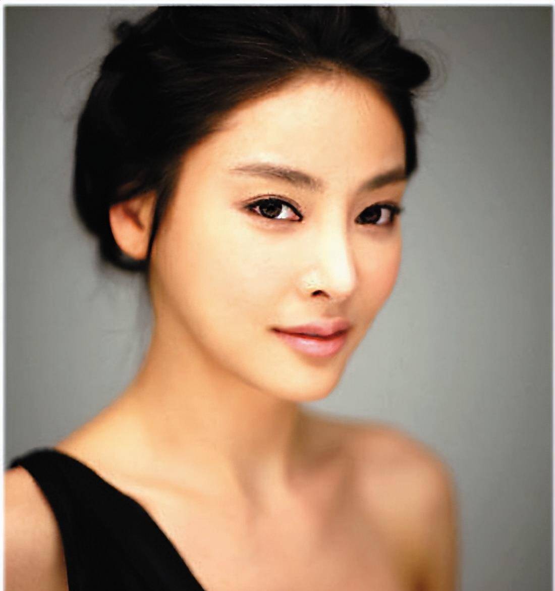 玩弄女明星，操控总统，公然支持部署萨德，韩国财阀乐天有多嚣张