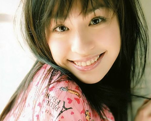 被男友公开*夜初**时间，40岁翻红的“甜心教主”，为何总遇渣男？