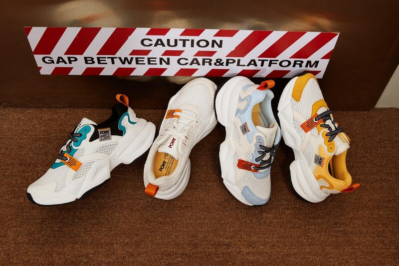 运动鞋文艺女鞋品牌排行榜,2022年运动鞋流行款