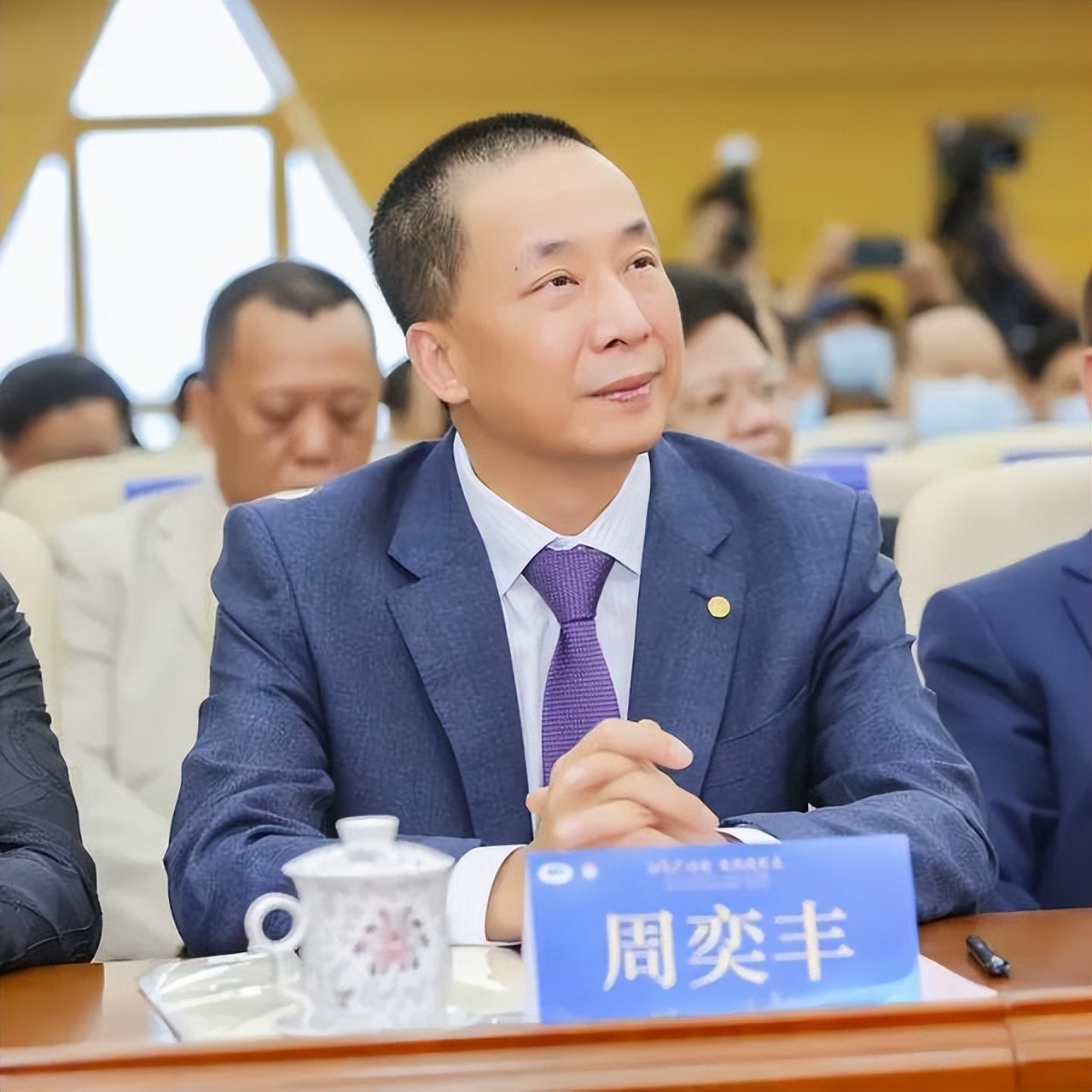 周奕丰现在身价多少,潮商会会长周奕丰身价多少亿