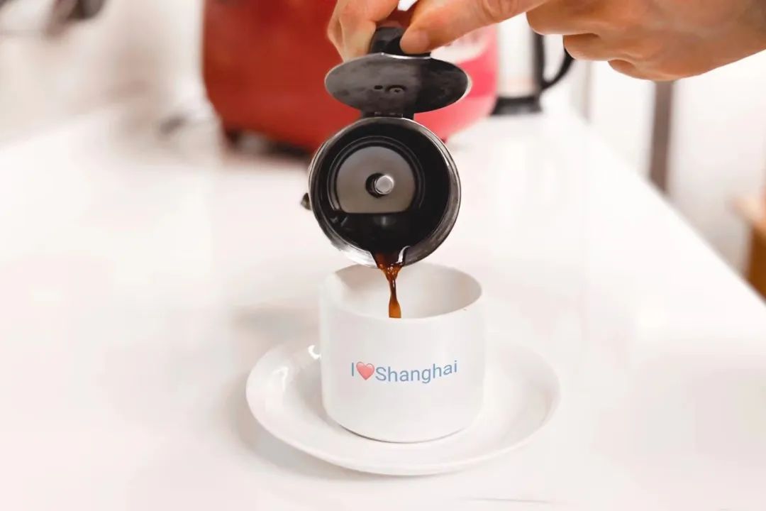 疫情下艰难生活的打工者,疫情下艰难生存的90后创业者