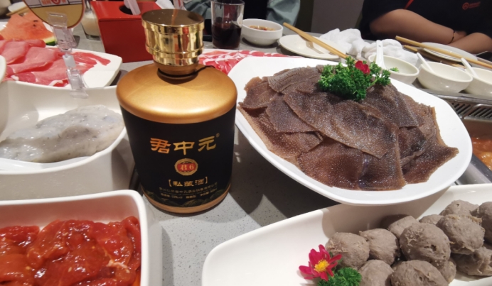 老酒是真的还是假酒,假老酒和老假酒哪个更坑人