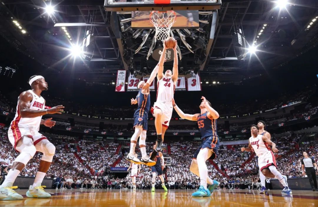 热尼第三战:战术策略层面的攻防对决